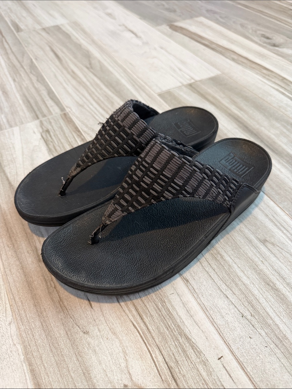 FitFlop Flip Flops Black Size 8.5